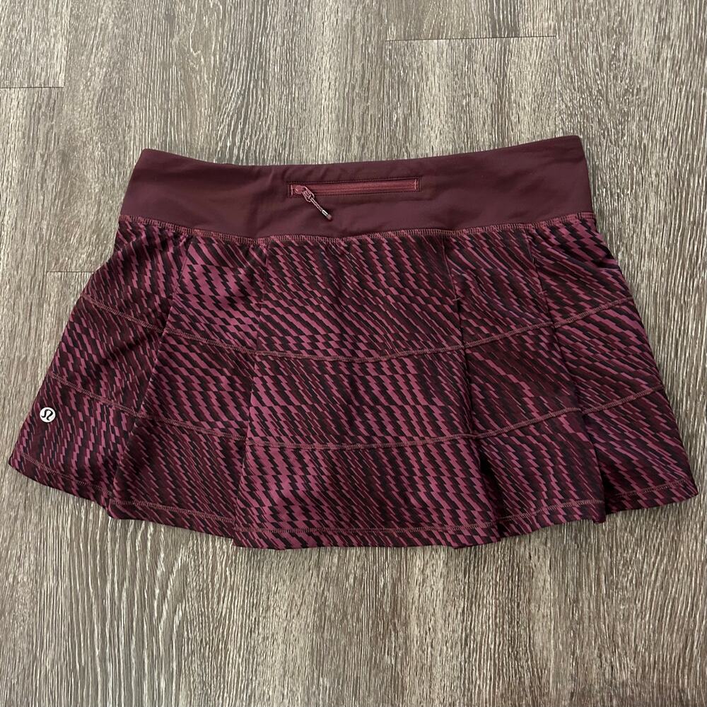EUC Lululemon Pace Rival Skirt II Shifted Horizon Red Black Bordeaux Drama Sz 8